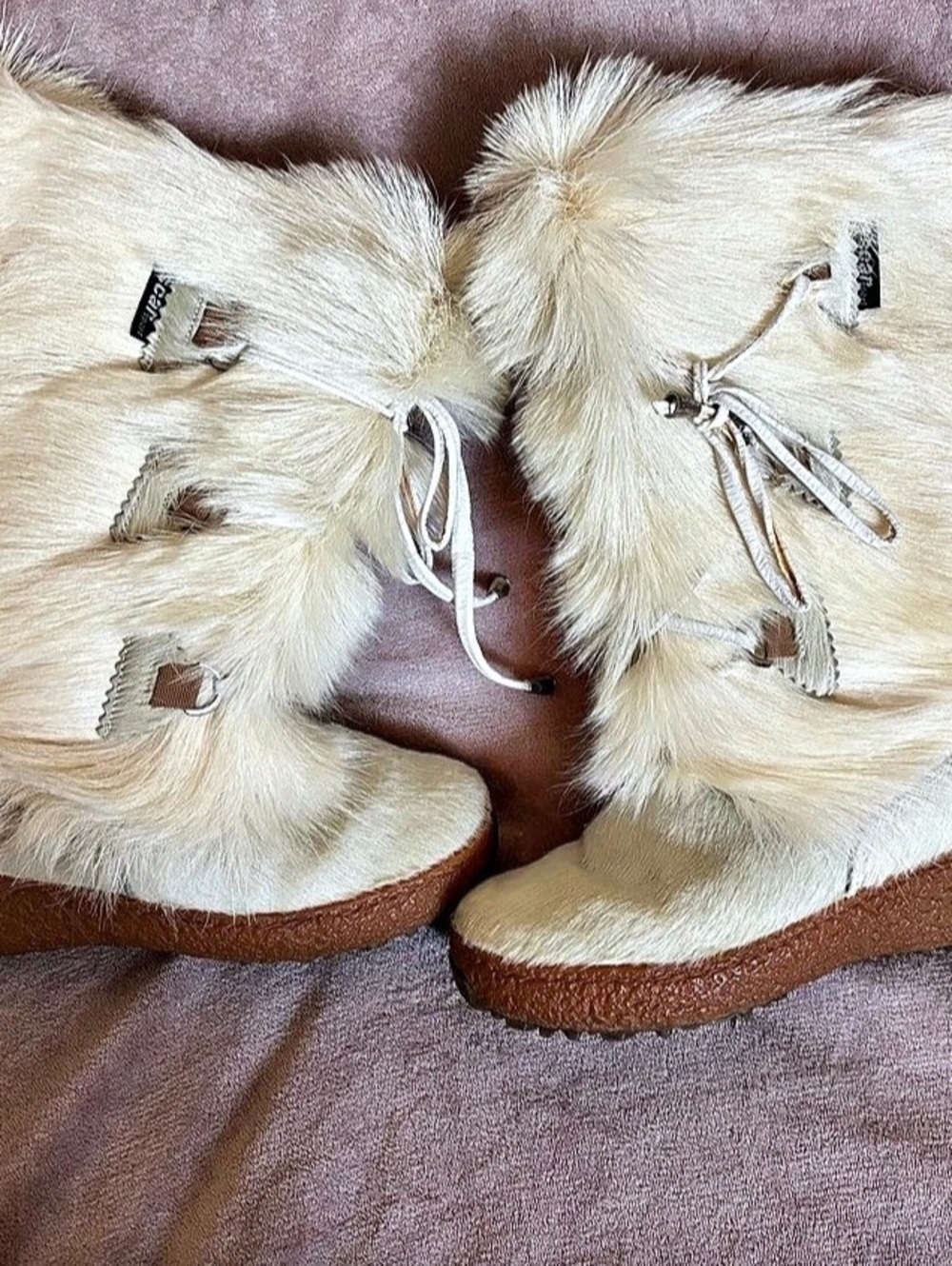Oscar Sport Fur-Lined Wedge Boots in Cream